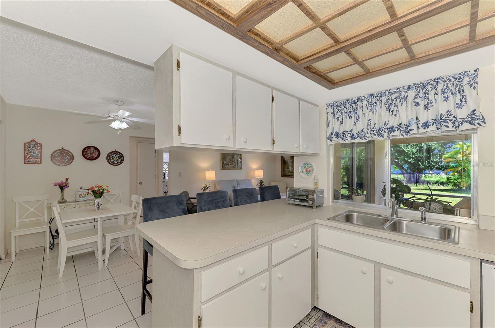 Image 22 of 62 For 917 Tropical Avenue Nw