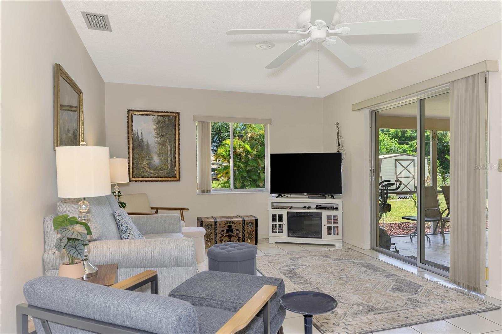 Image 30 of 62 For 917 Tropical Avenue Nw