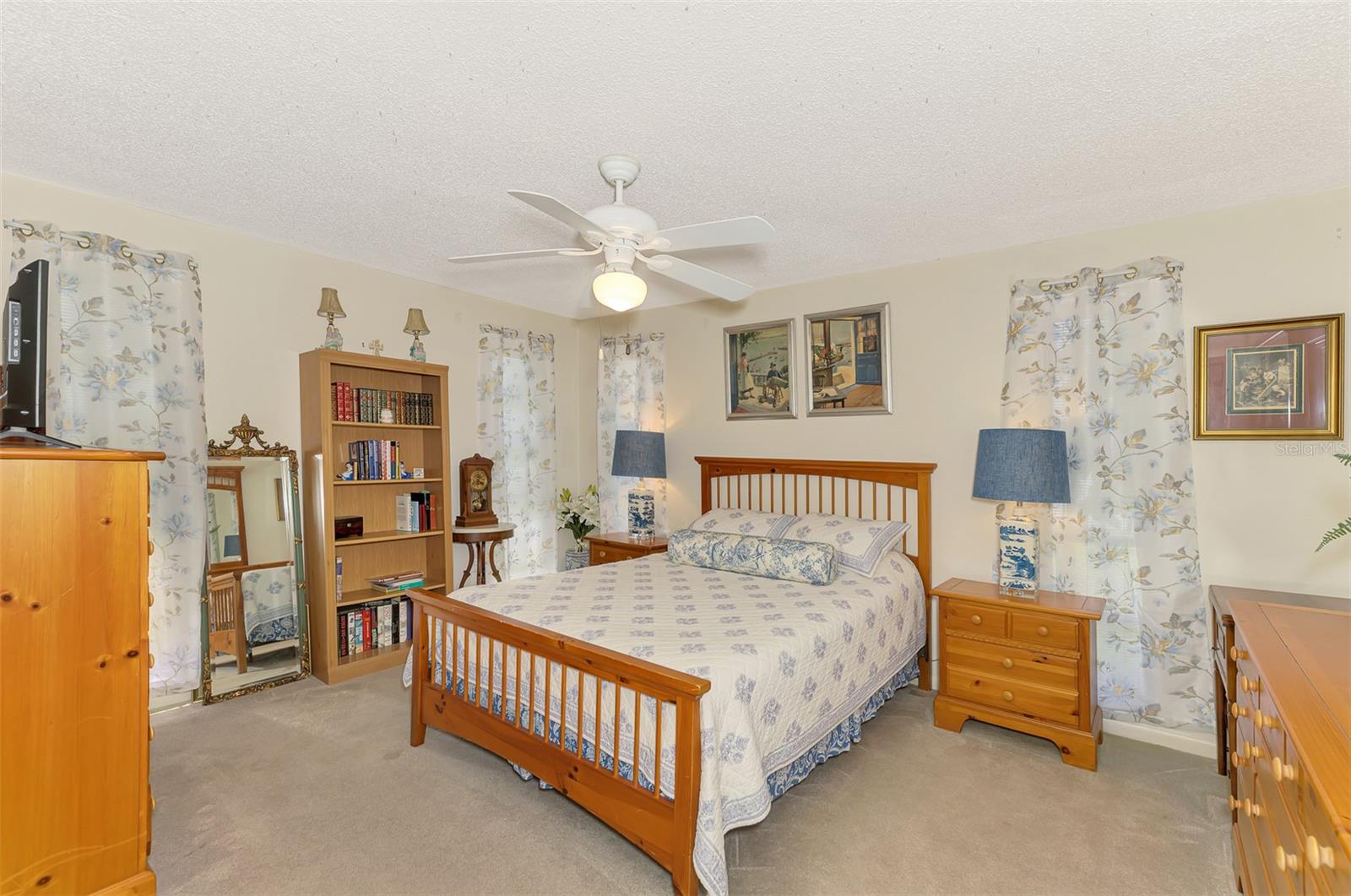 Image 34 of 62 For 917 Tropical Avenue Nw