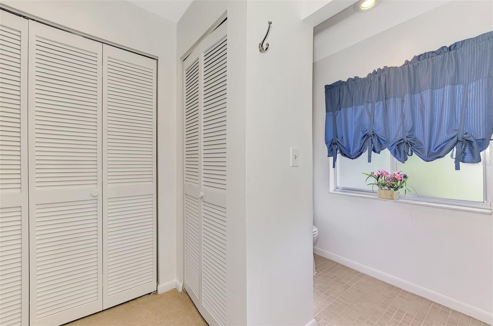 Image 39 of 62 For 917 Tropical Avenue Nw