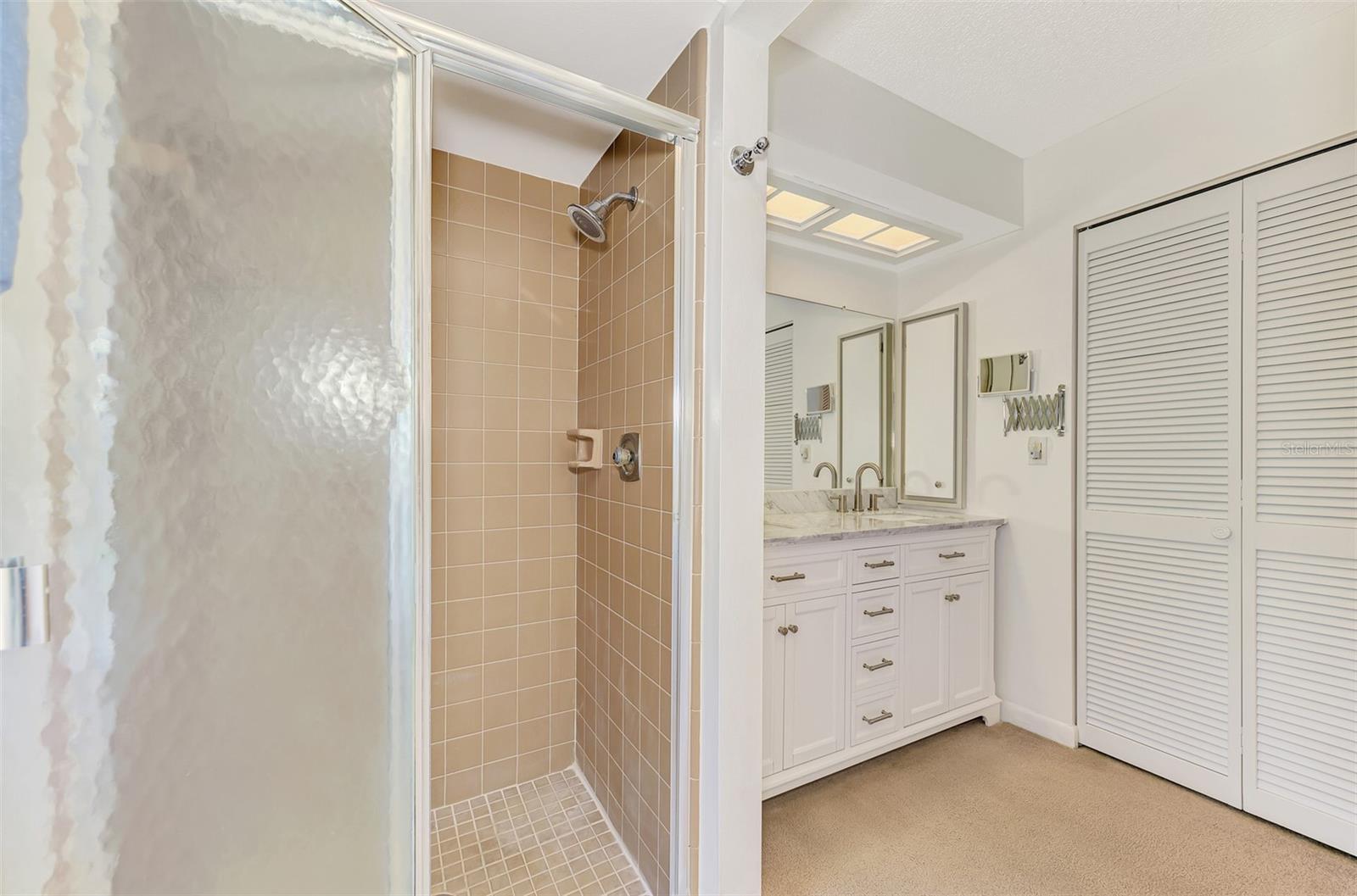 Image 40 of 62 For 917 Tropical Avenue Nw
