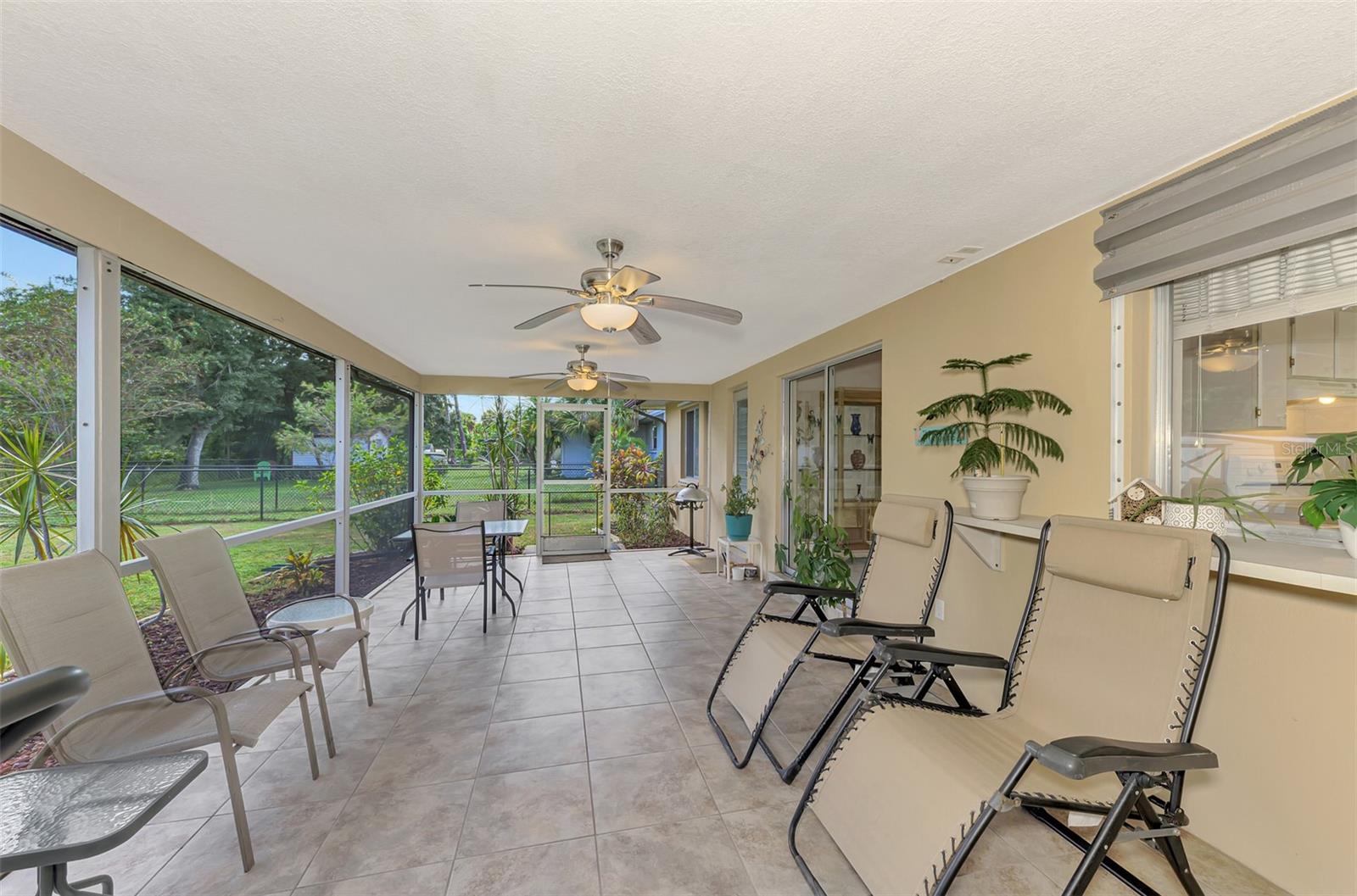 Image 44 of 62 For 917 Tropical Avenue Nw