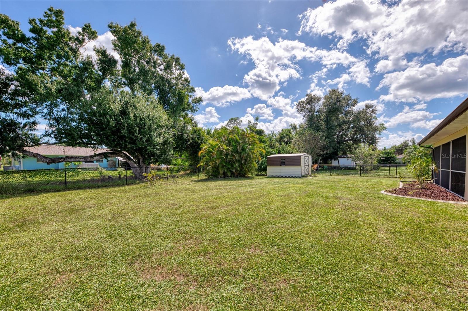 Image 51 of 62 For 917 Tropical Avenue Nw