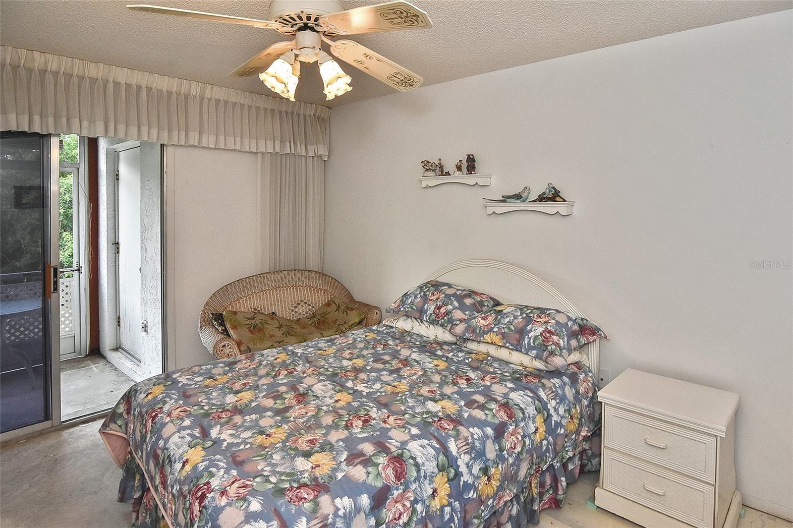 Image 14 of 28 For 22375 Edgewater Drive 133