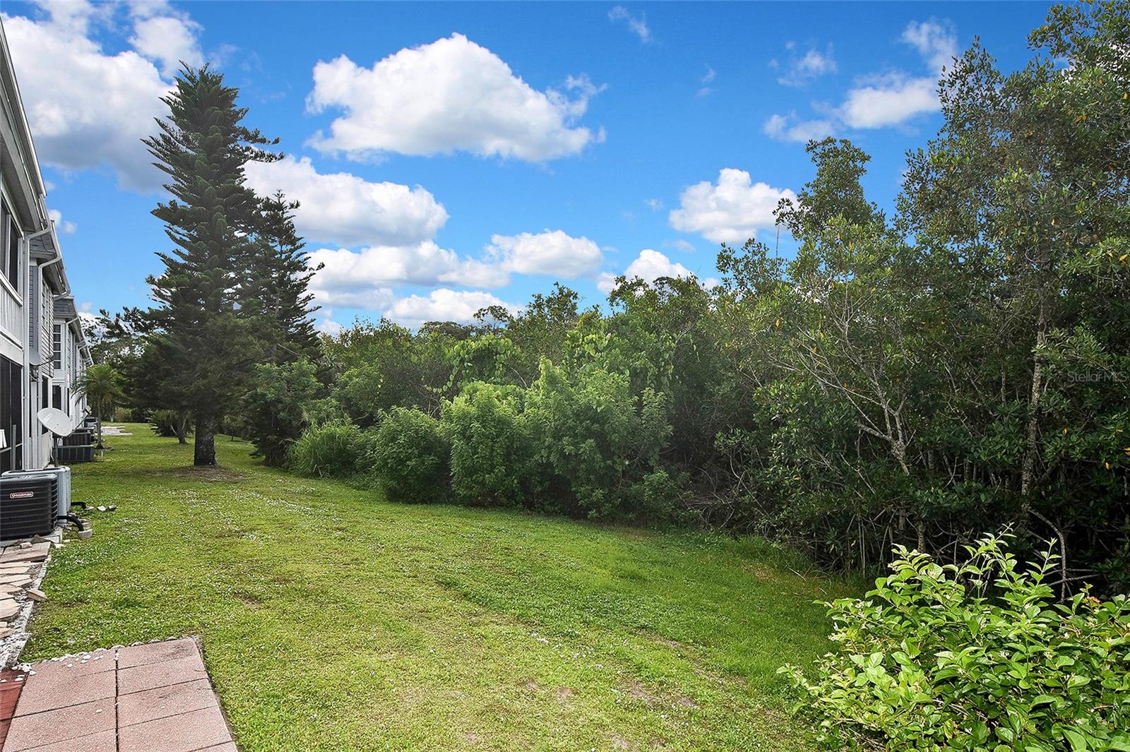 Image 18 of 28 For 22375 Edgewater Drive 133