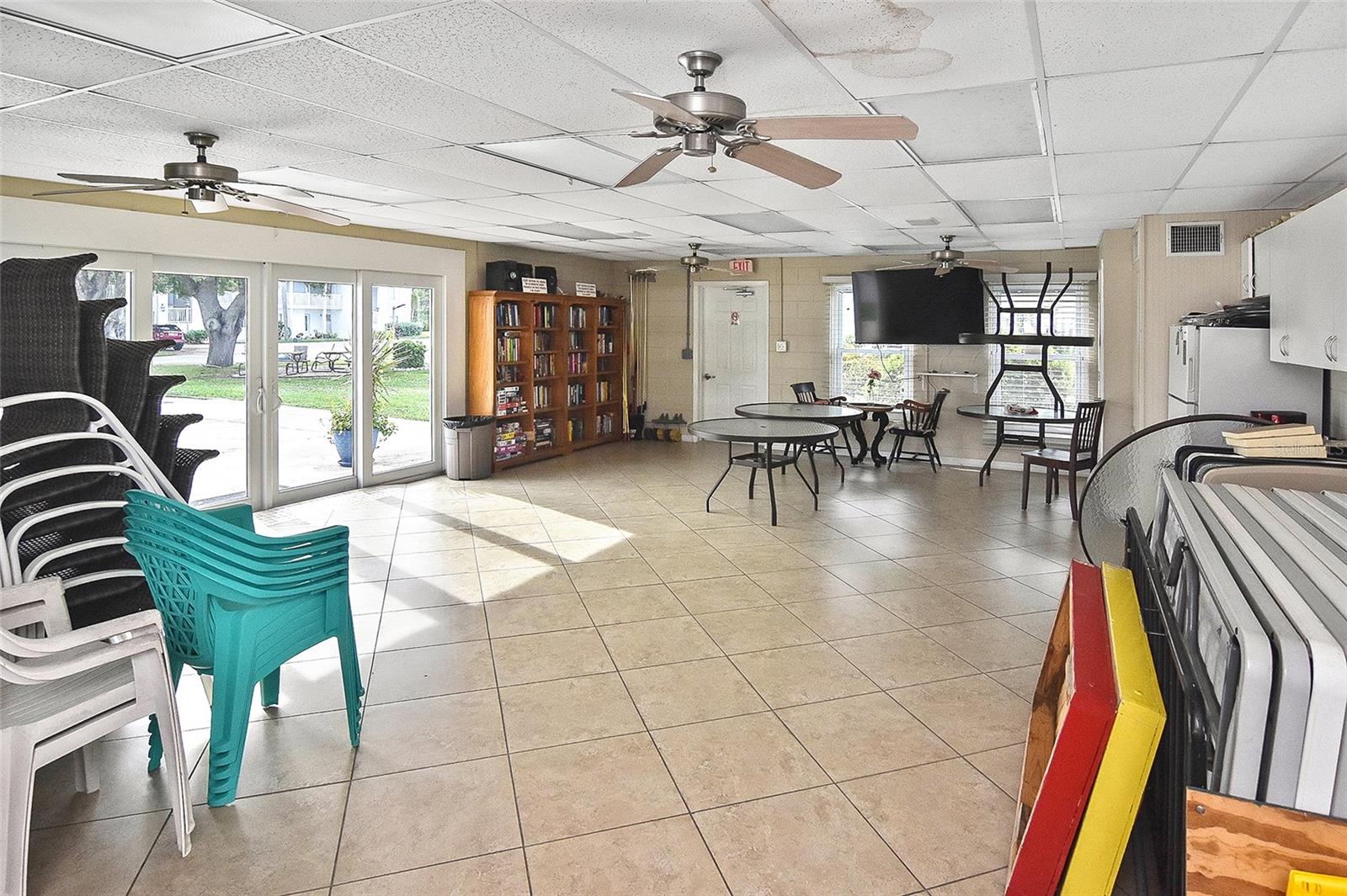 Image 27 of 28 For 22375 Edgewater Drive 133