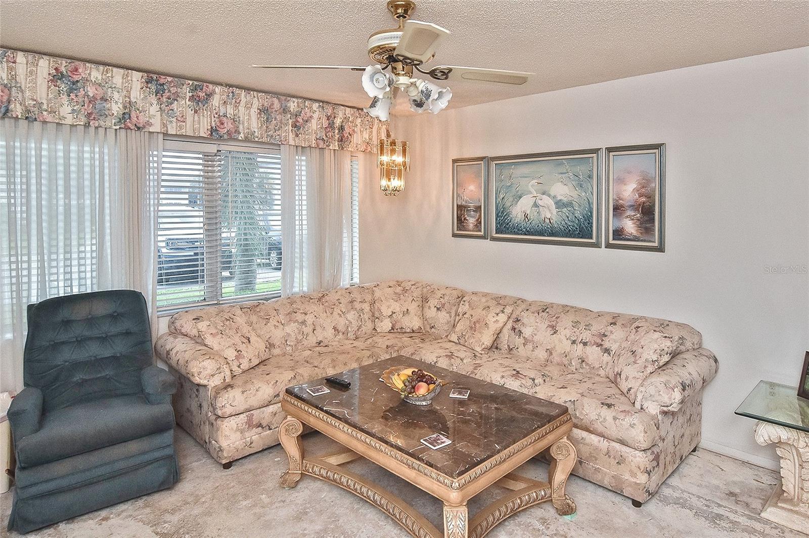Image 5 of 28 For 22375 Edgewater Drive 133