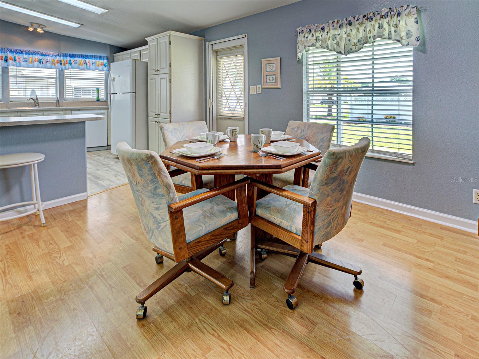 Image 18 of 56 For 6562 Hikina Drive