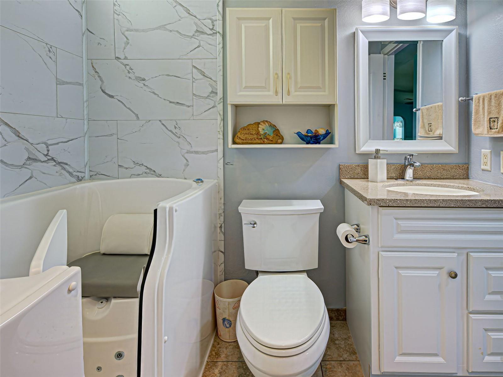 Image 40 of 56 For 6562 Hikina Drive