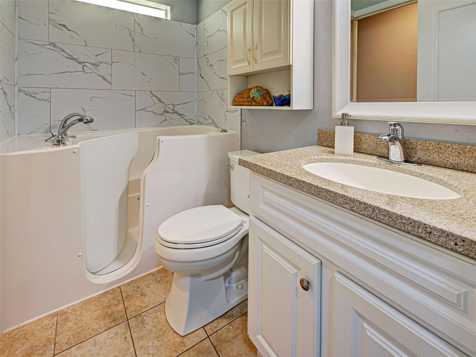 Image 41 of 56 For 6562 Hikina Drive