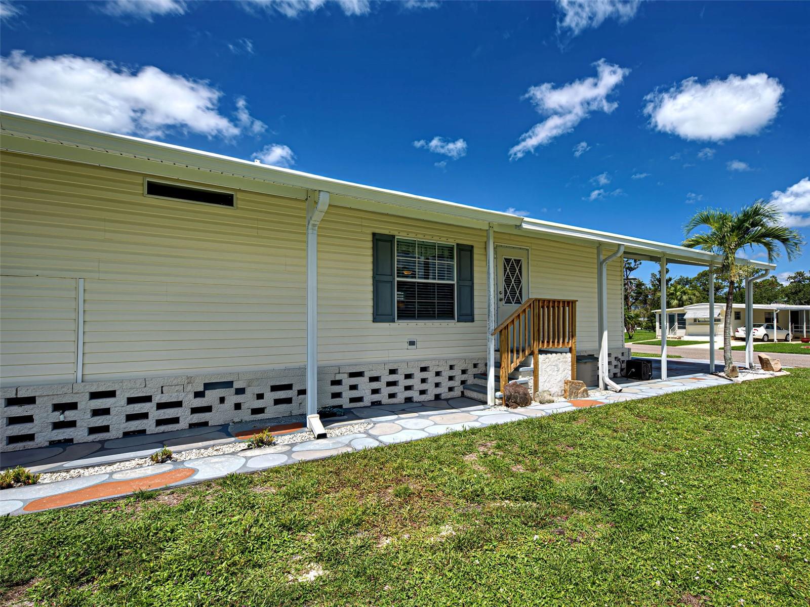 Image 53 of 56 For 6562 Hikina Drive