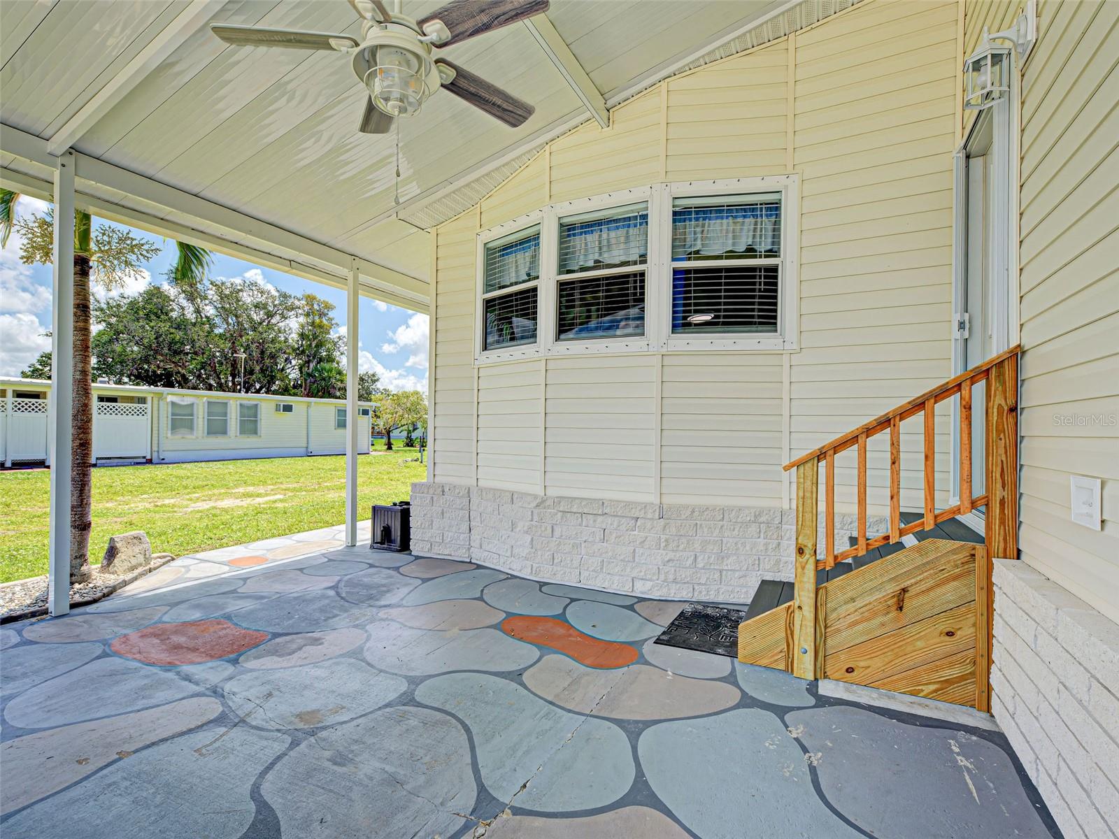 Image 8 of 56 For 6562 Hikina Drive