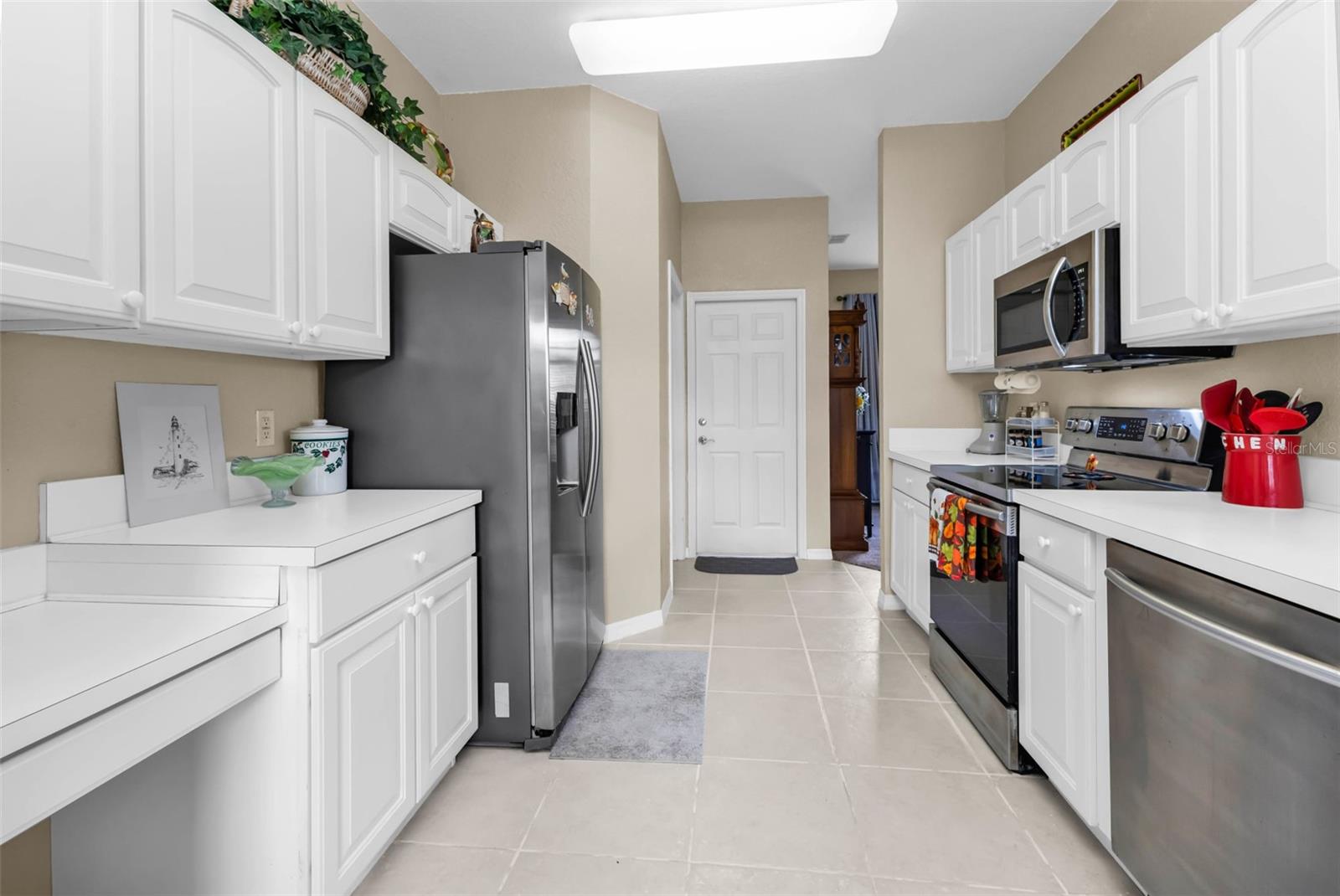 Image 8 of 42 For 24323 Buckingham Way