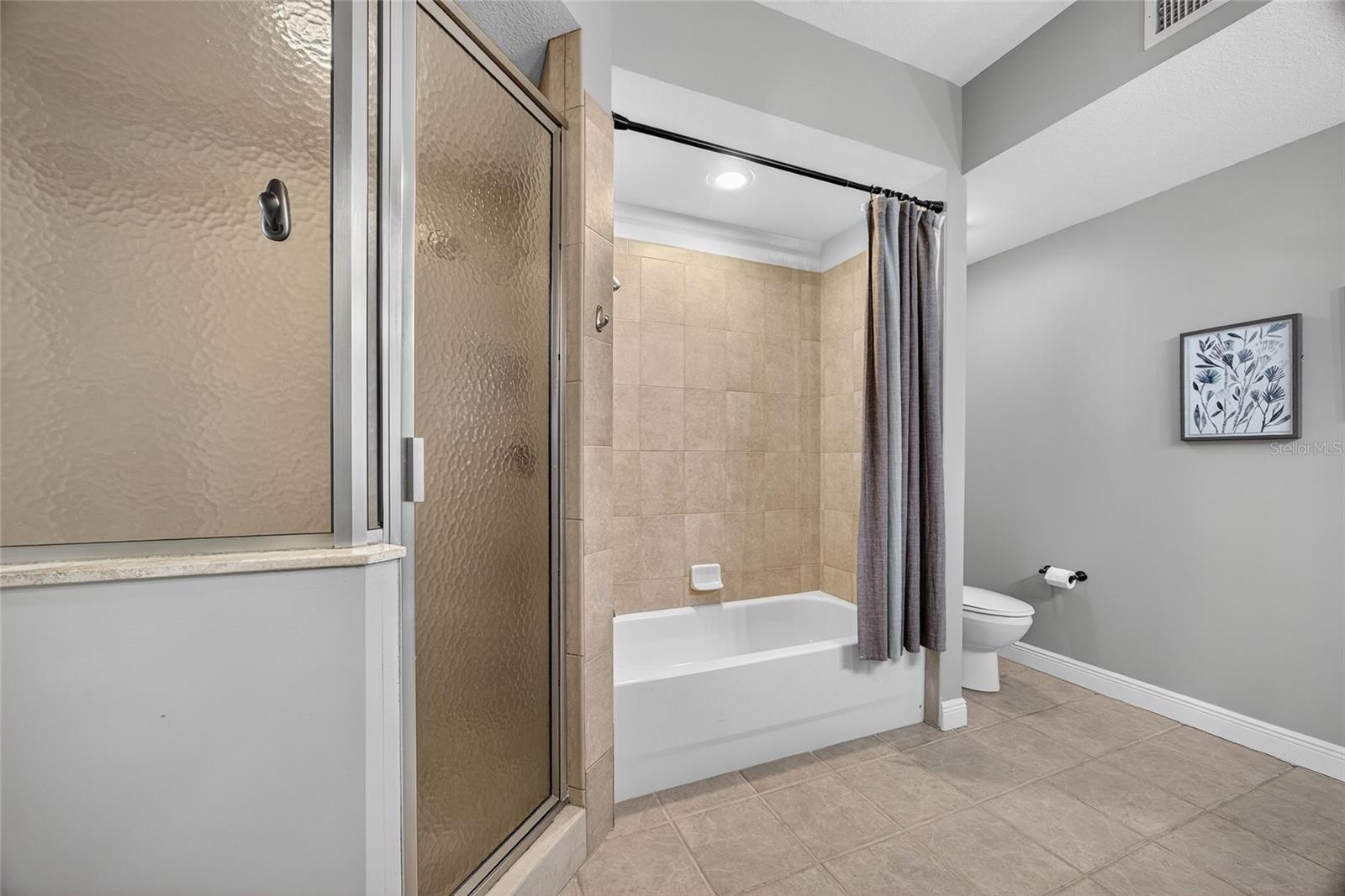Image 19 of 51 For 5114 Melbourne Street A105