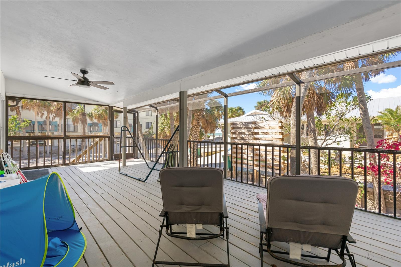 Image 47 of 58 For 2476 Beach Road