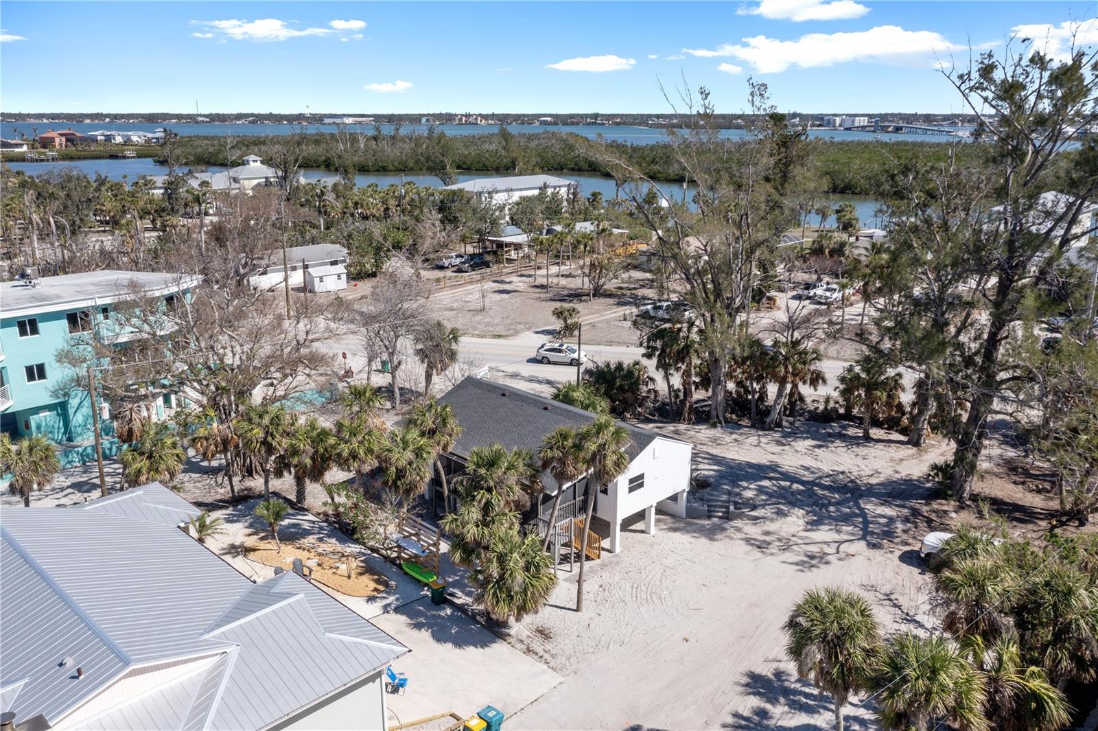 Image 52 of 58 For 2476 Beach Road