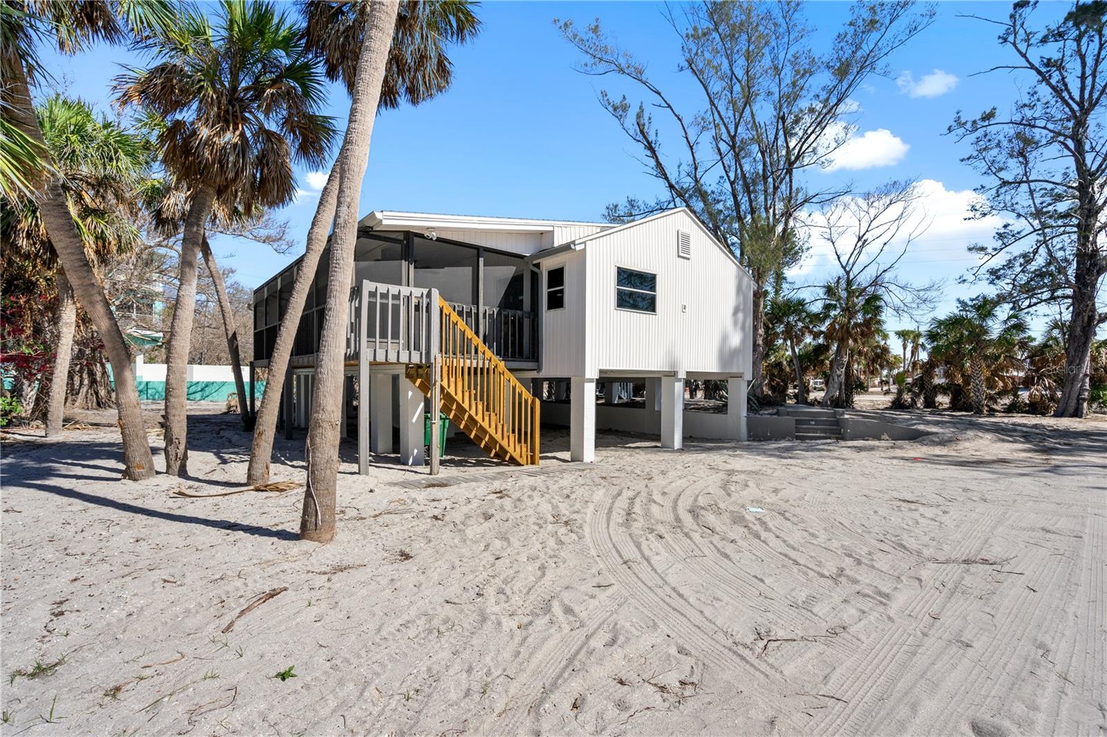 Image 54 of 58 For 2476 Beach Road