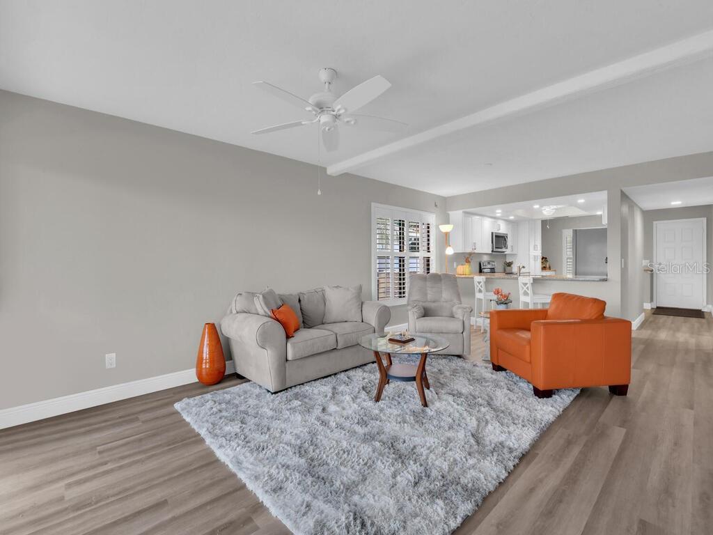 Image 13 of 31 For 902 48th Terrace 105