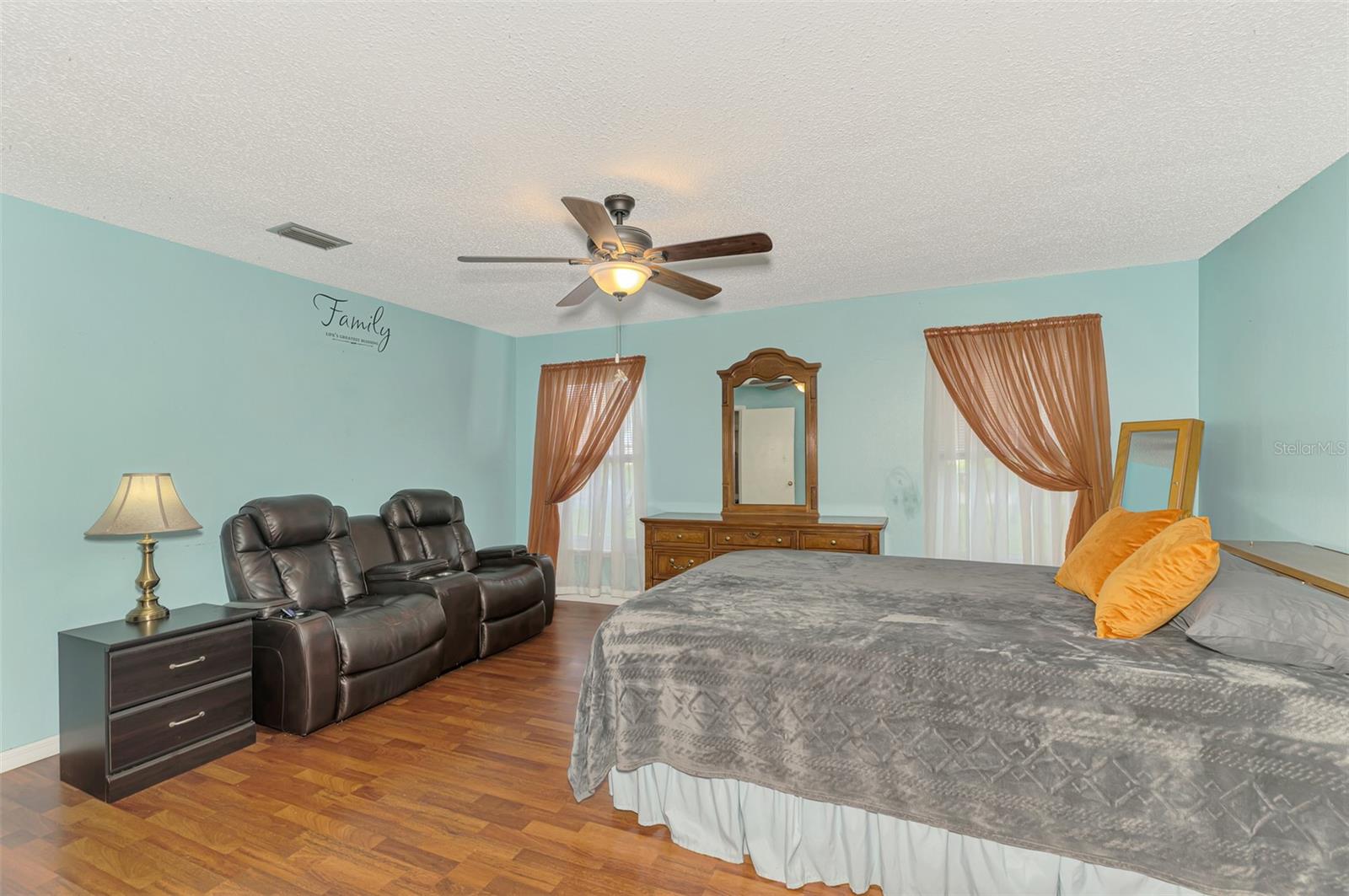 Image 30 of 59 For 22515 Rye Avenue