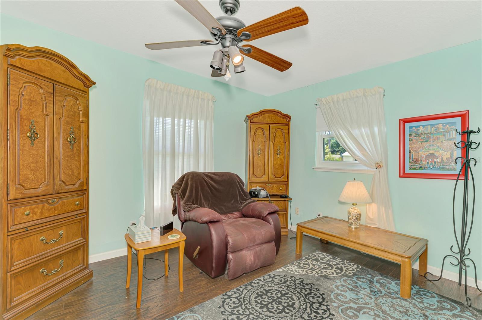 Image 36 of 59 For 22515 Rye Avenue