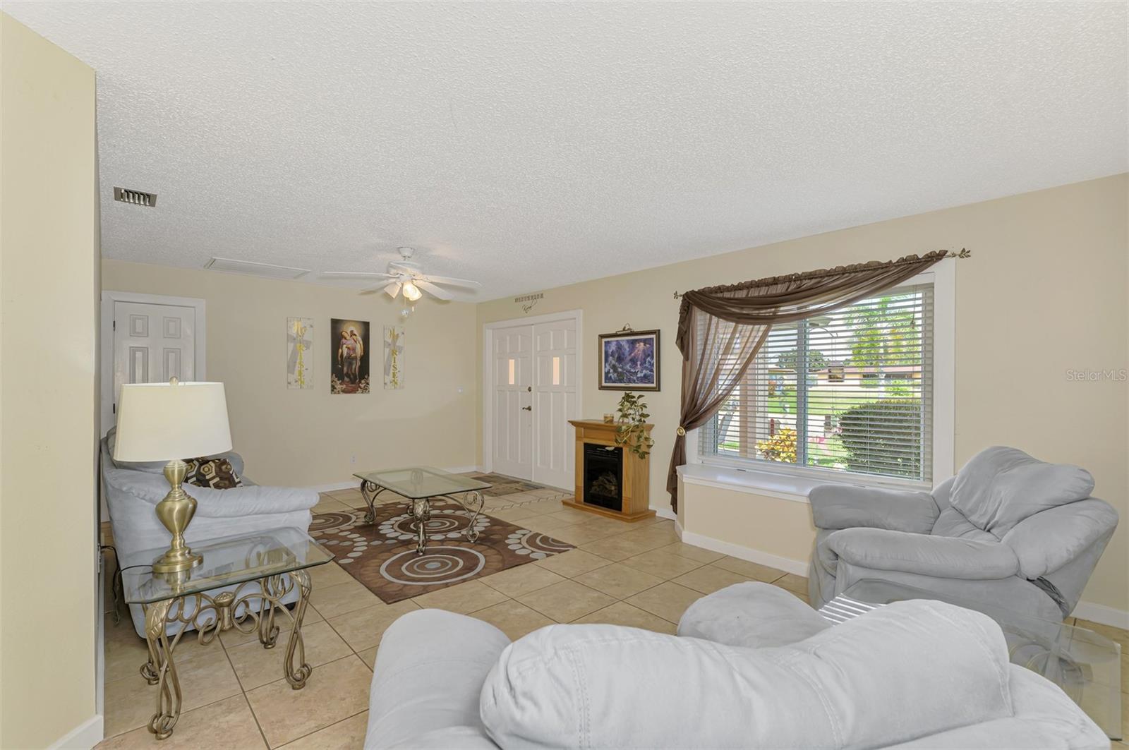 Image 9 of 59 For 22515 Rye Avenue