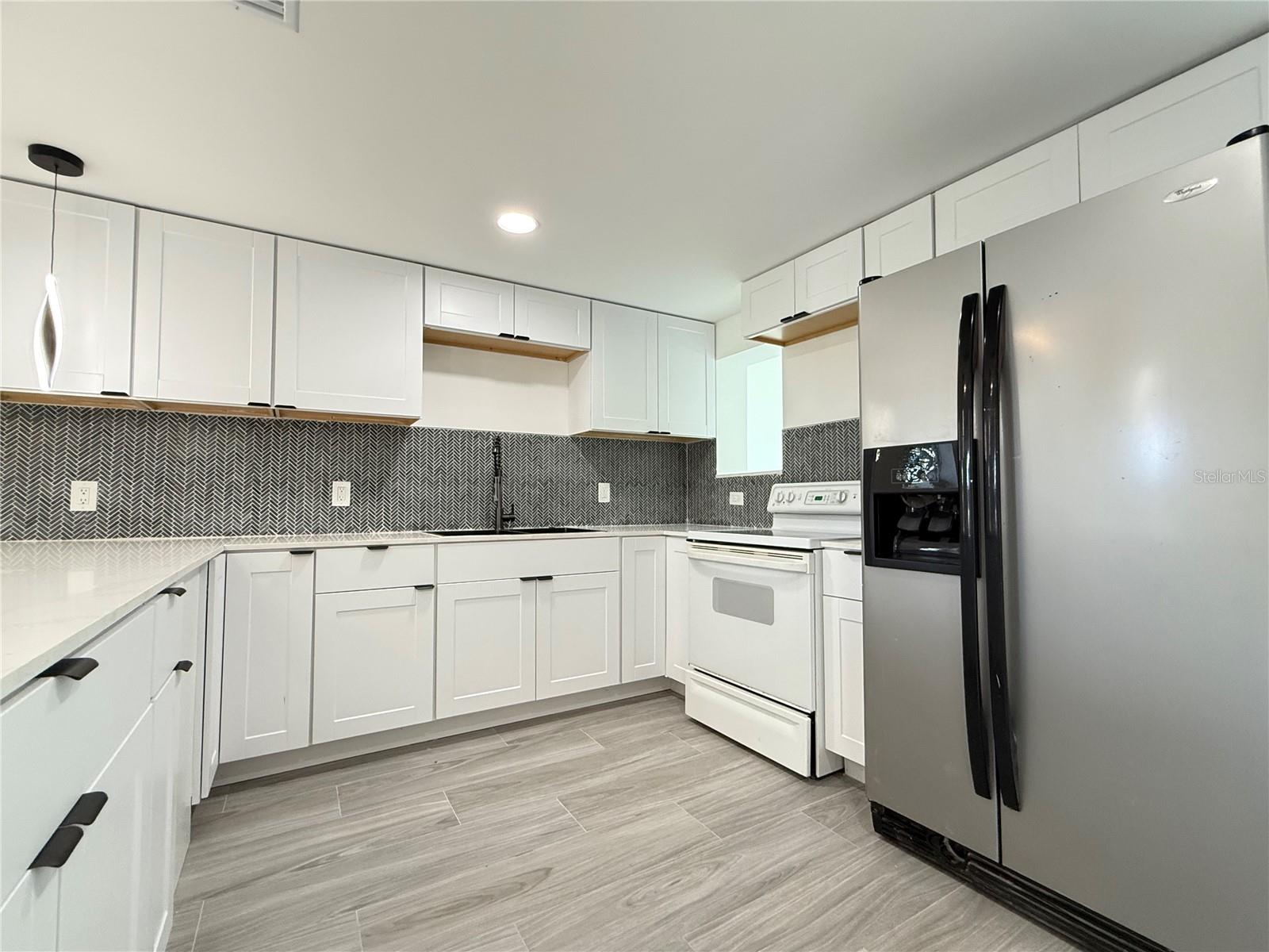 Image 5 of 14 For 203 Waterway Circle Ne