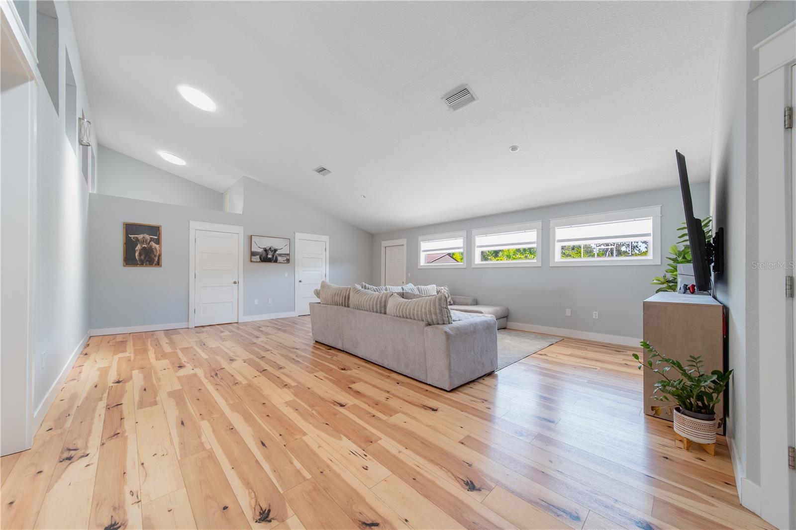 Image 11 of 44 For 12214 Hernando Road