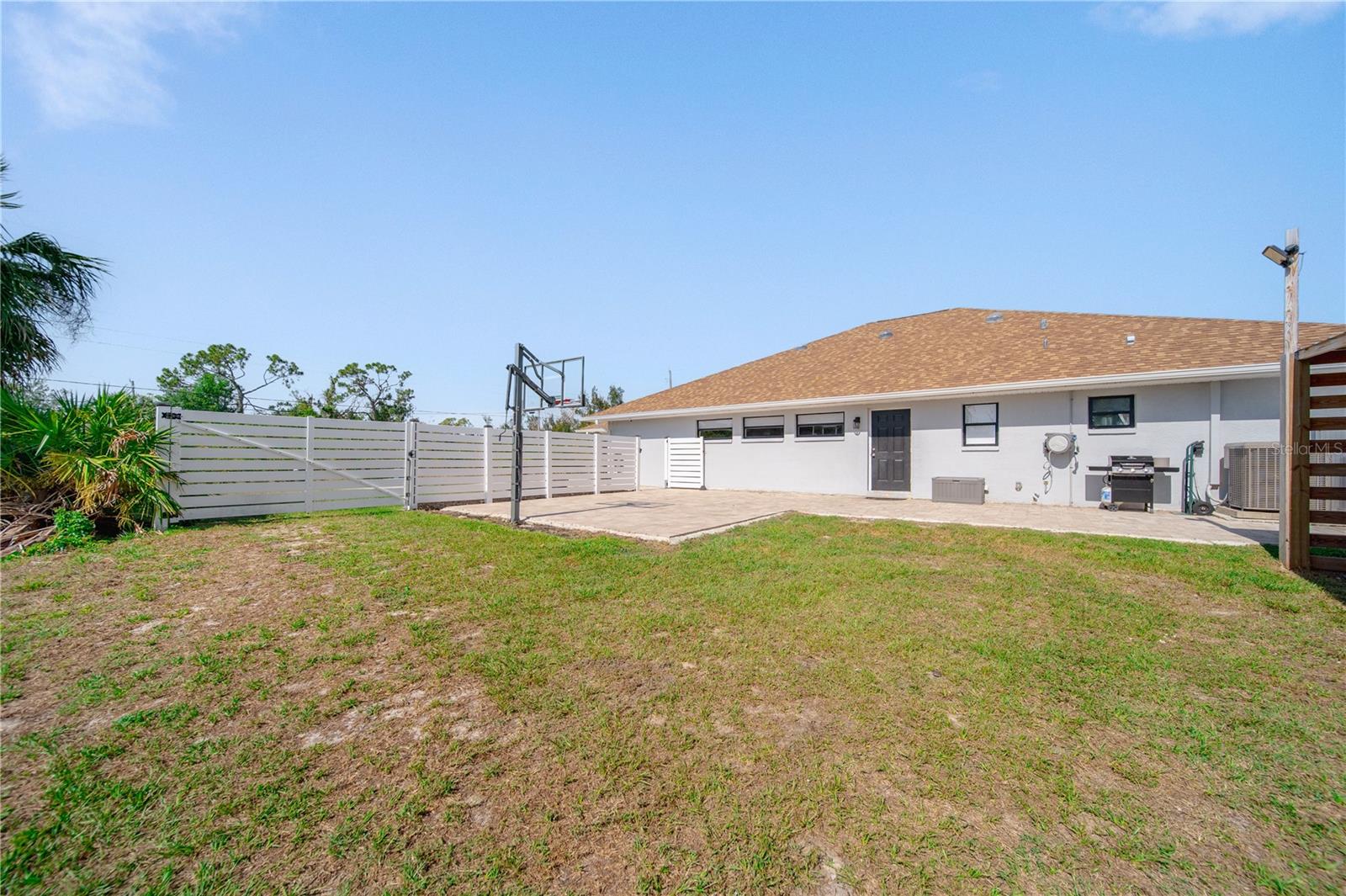 Image 8 of 44 For 12214 Hernando Road