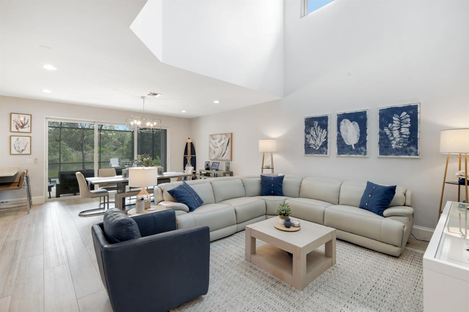 Image 3 of 34 For 20621 Silver Palm Drive