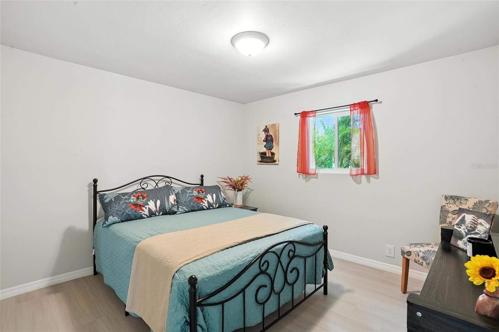 Image 23 of 43 For 2131 Saint Croix Avenue