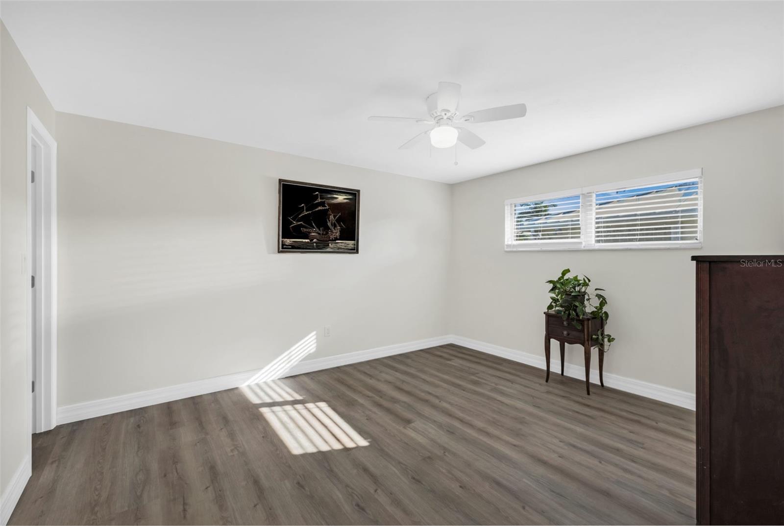 Image 32 of 56 For 517 Belvedere Court