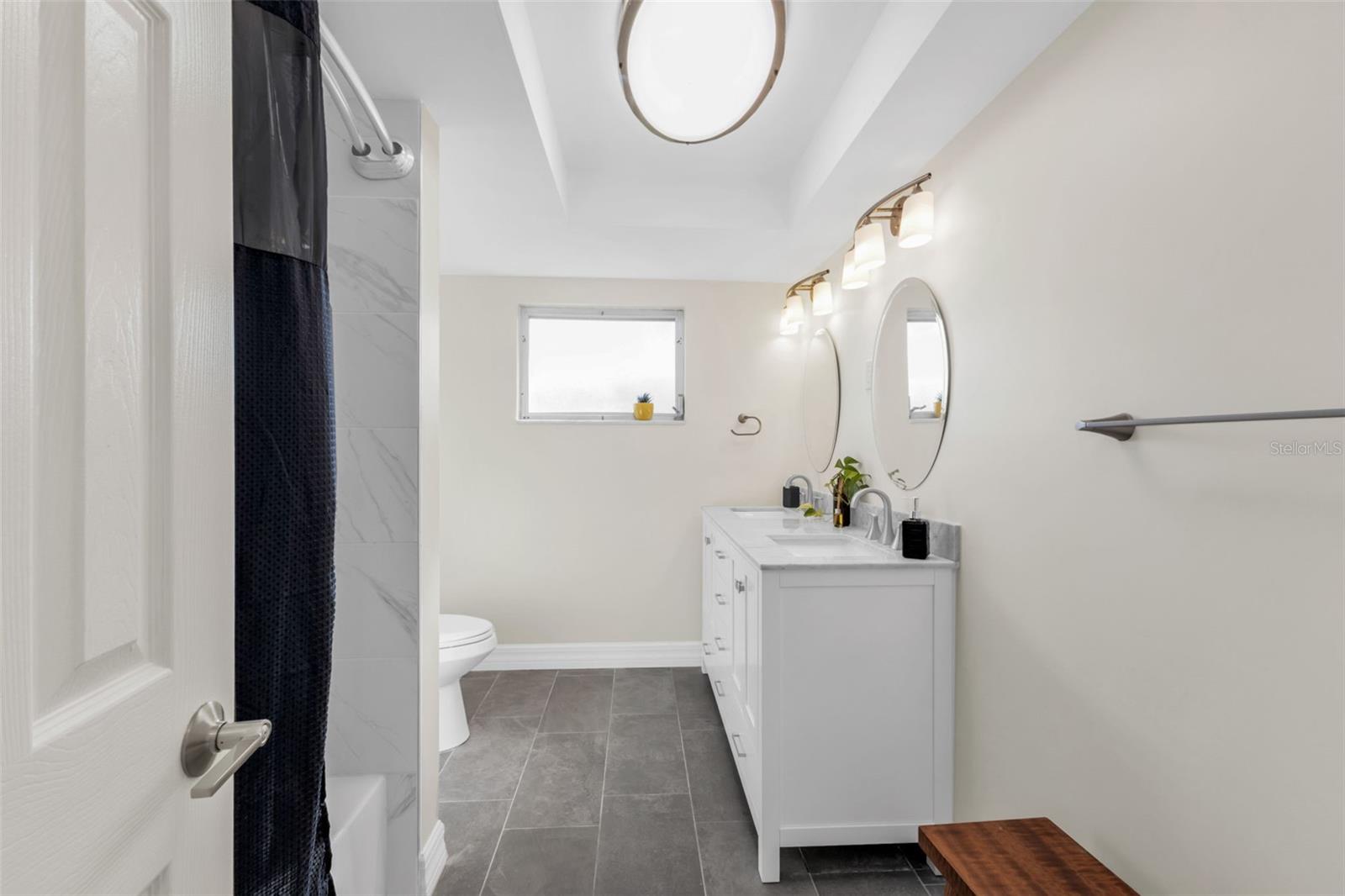 Image 34 of 56 For 517 Belvedere Court