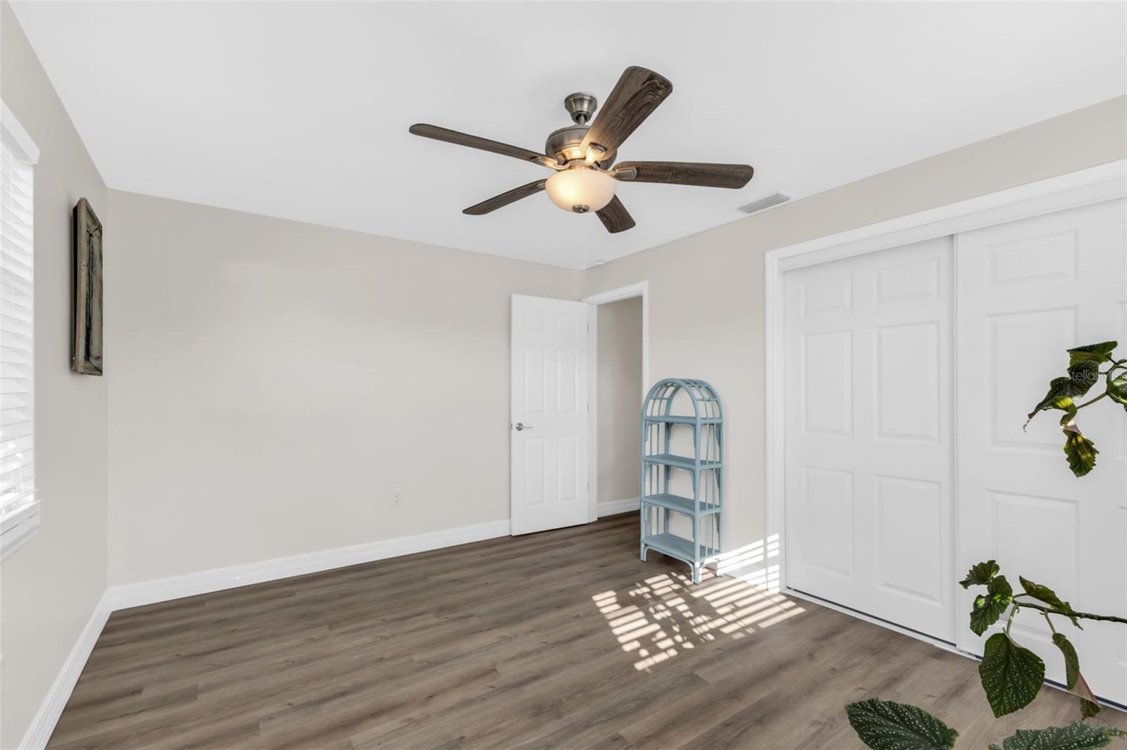 Image 38 of 56 For 517 Belvedere Court