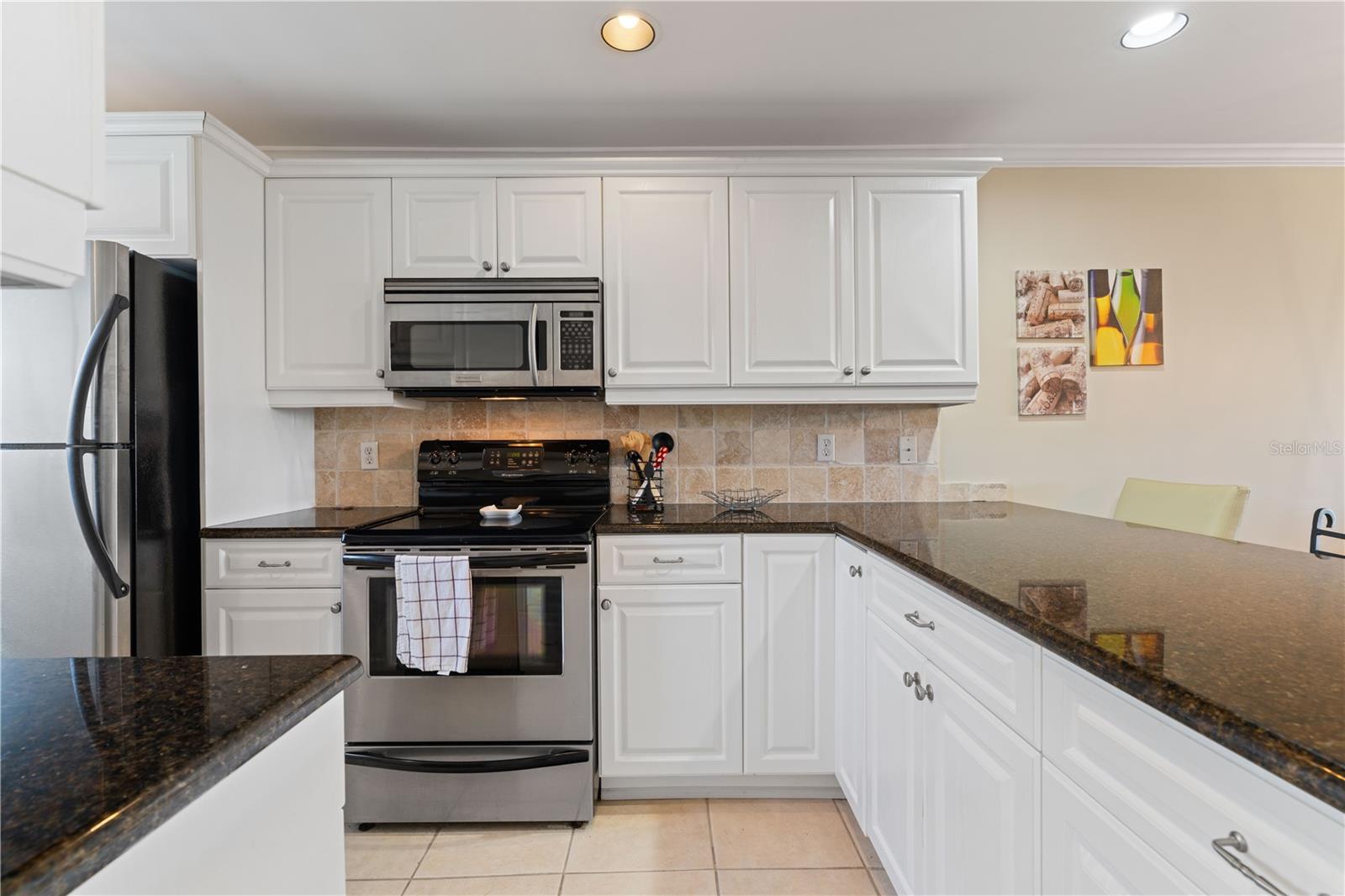Image 18 of 52 For 150 Harborside Avenue 313