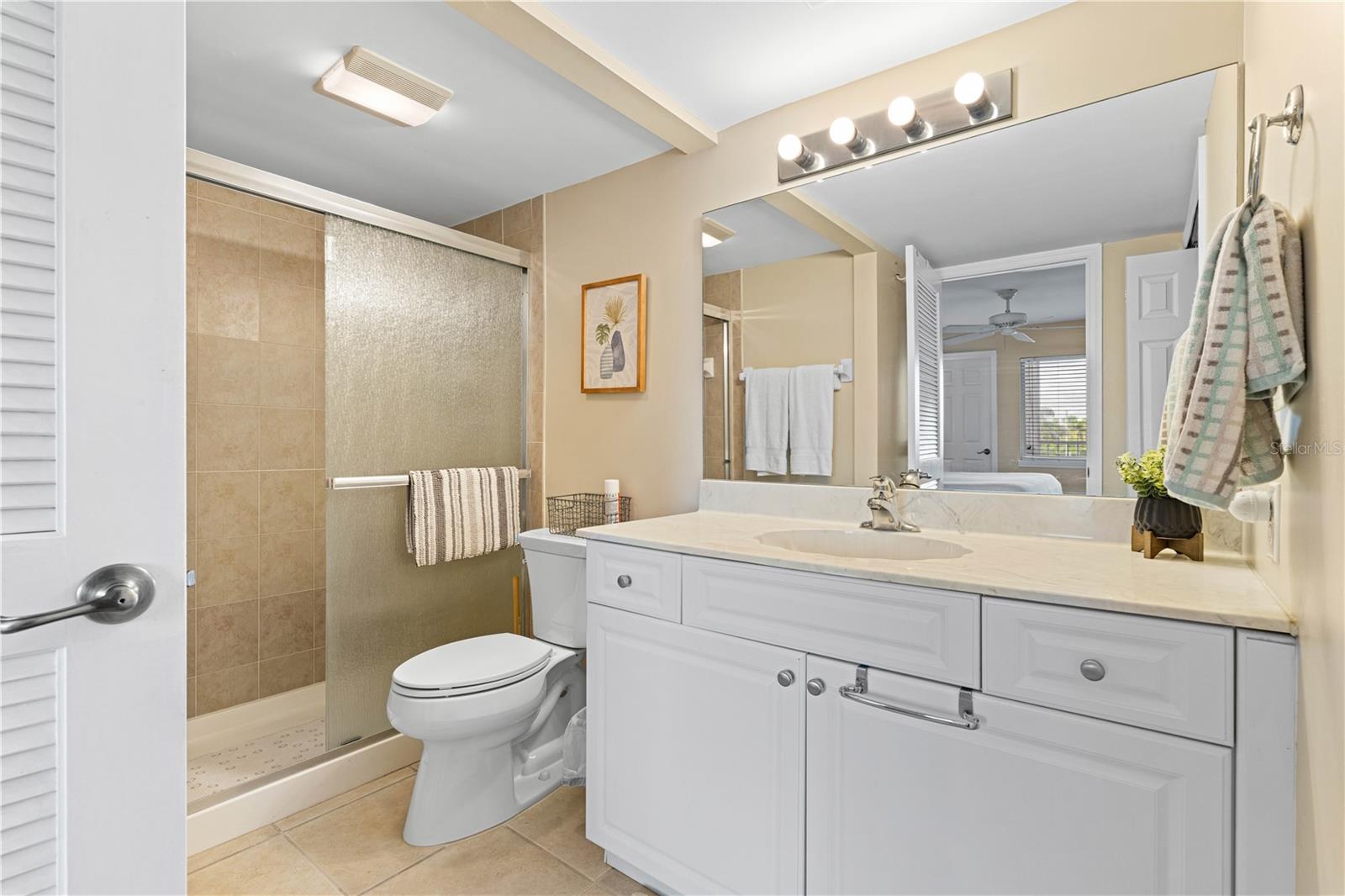 Image 31 of 52 For 150 Harborside Avenue 313