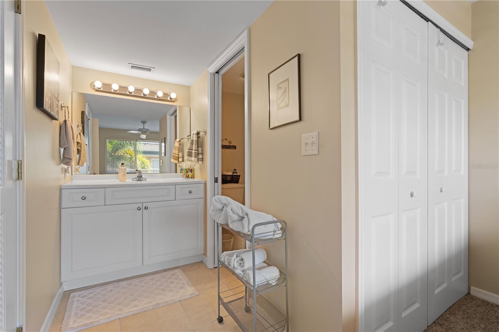 Image 37 of 52 For 150 Harborside Avenue 313