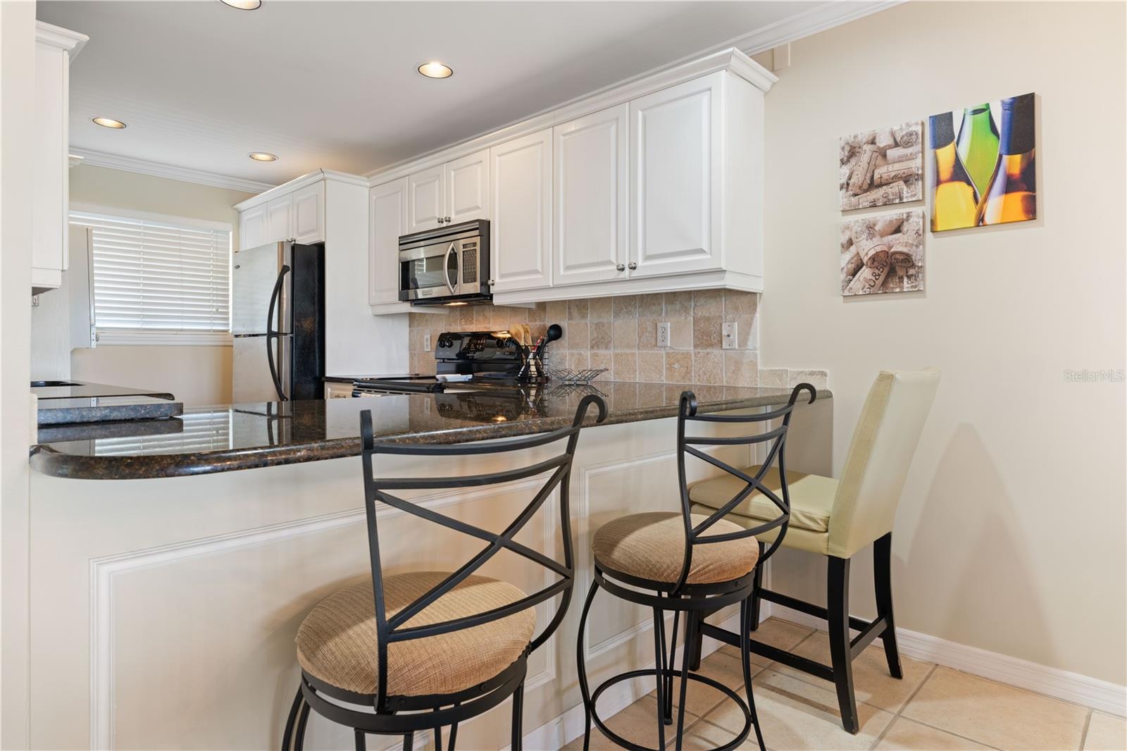 Image 7 of 52 For 150 Harborside Avenue 313