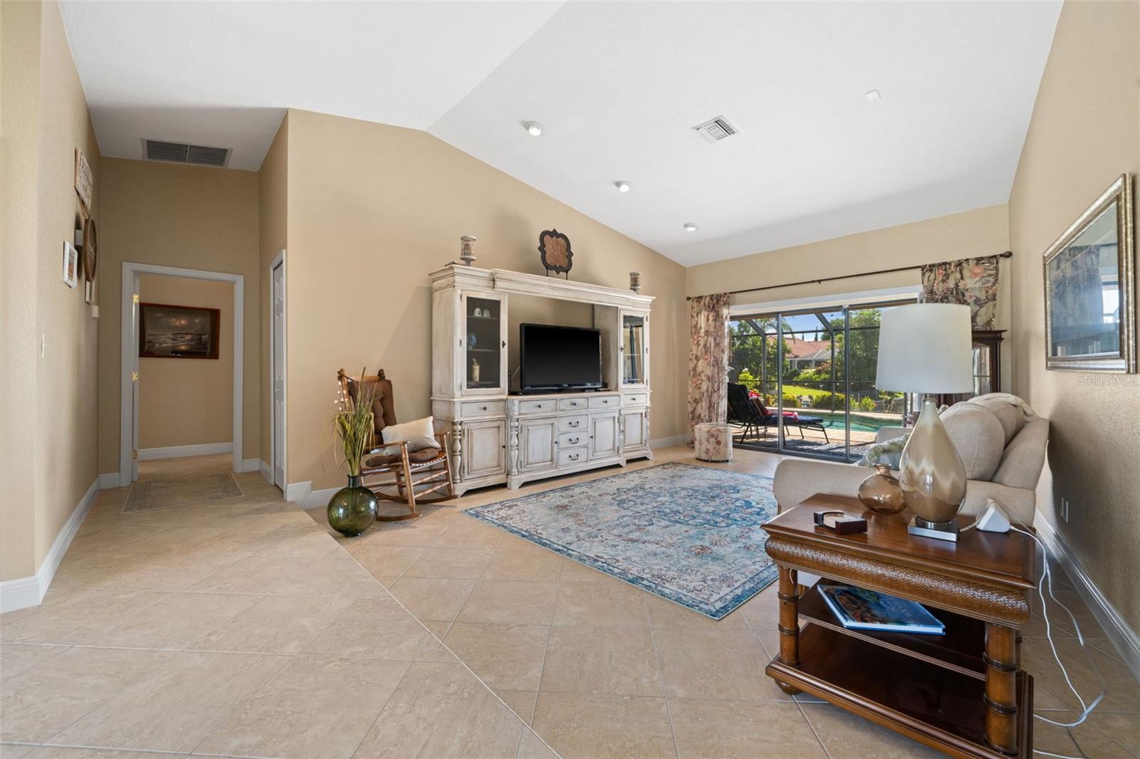 Image 9 of 51 For 1922 5th Street