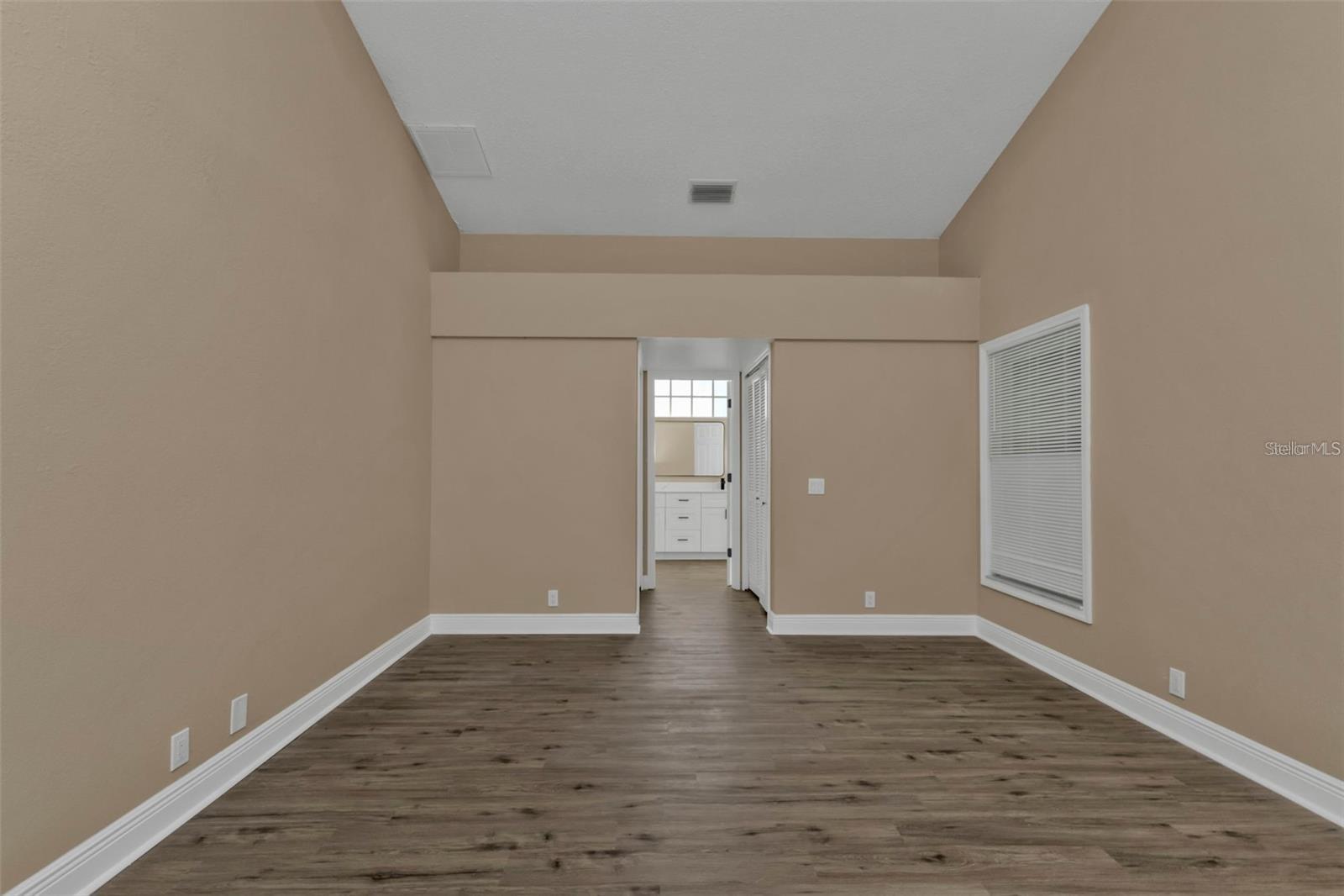 Image 23 of 52 For 2387 Tamarind Street