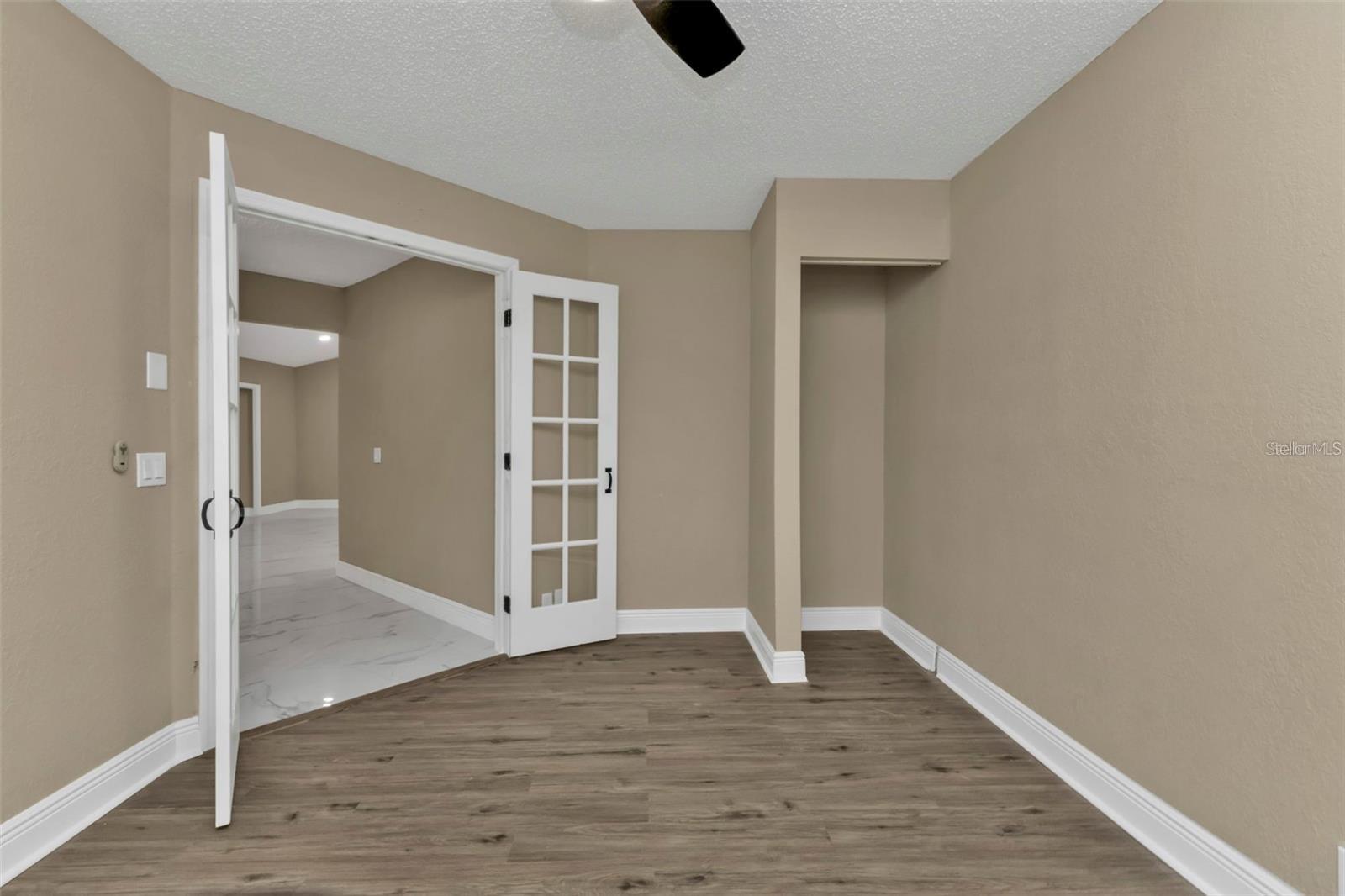 Image 31 of 52 For 2387 Tamarind Street