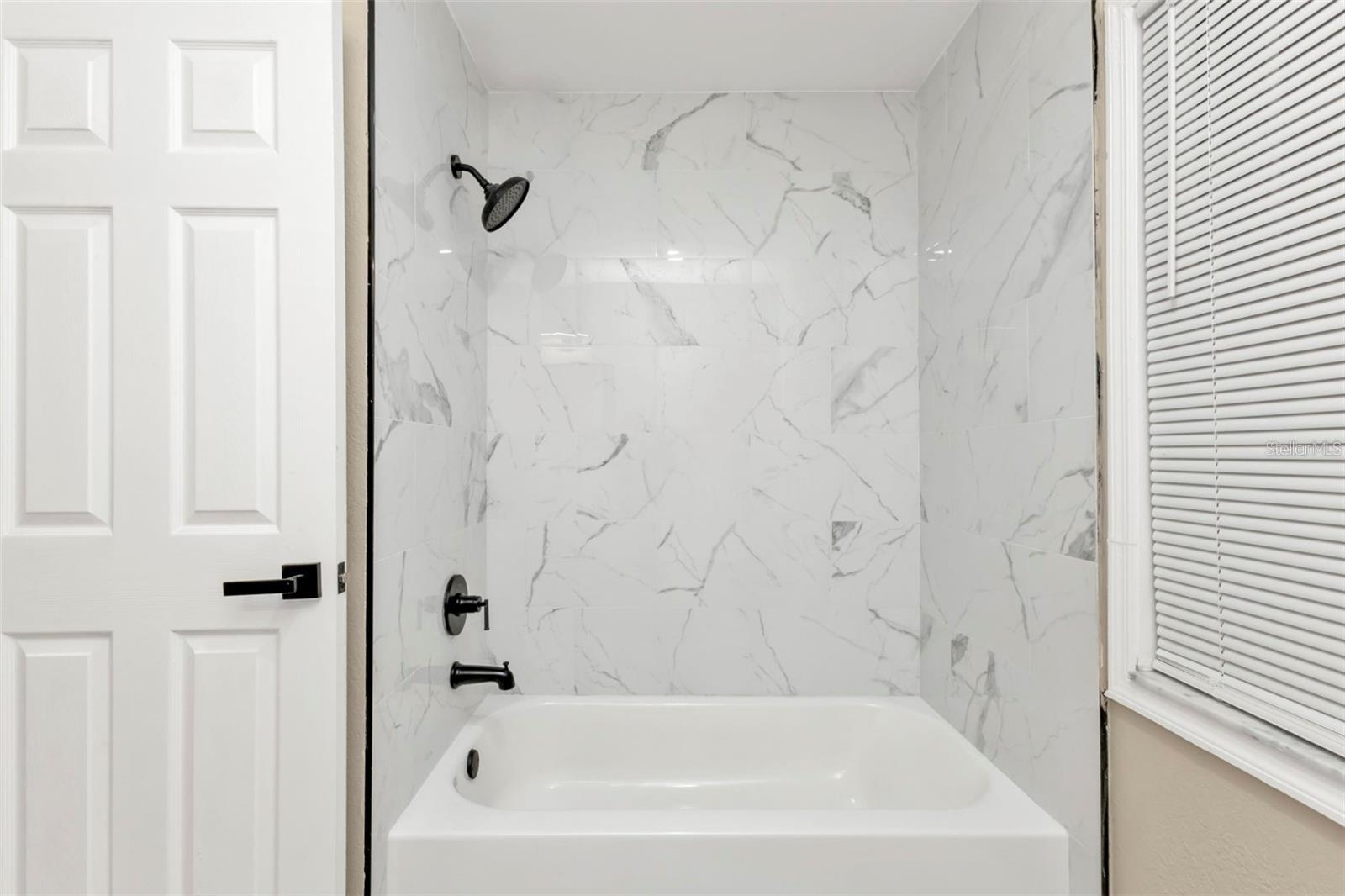 Image 34 of 52 For 2387 Tamarind Street