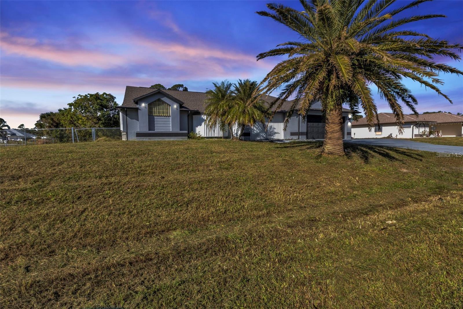 Image 42 of 52 For 2387 Tamarind Street