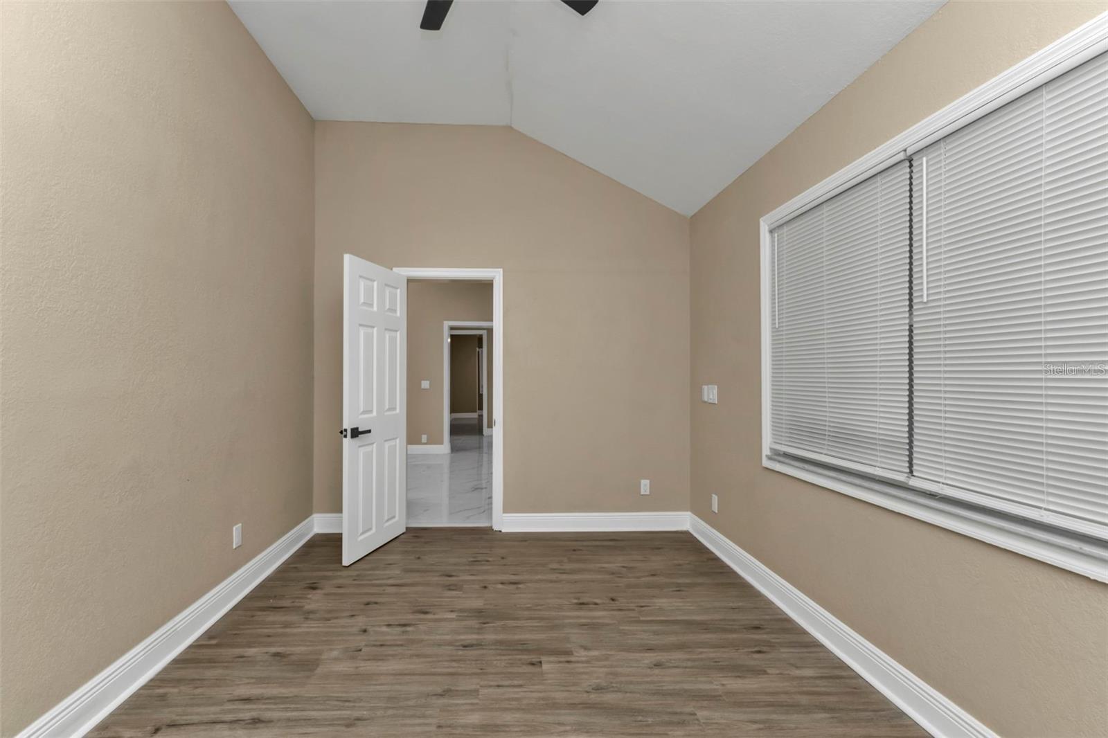 Image 7 of 52 For 2387 Tamarind Street
