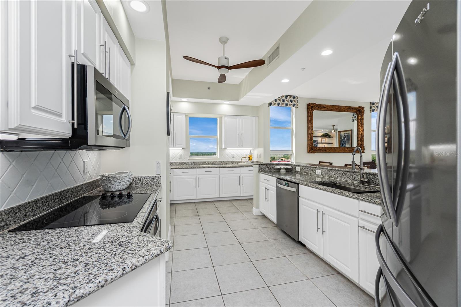 Image 22 of 57 For 3313 Sunset Key Cir  701
