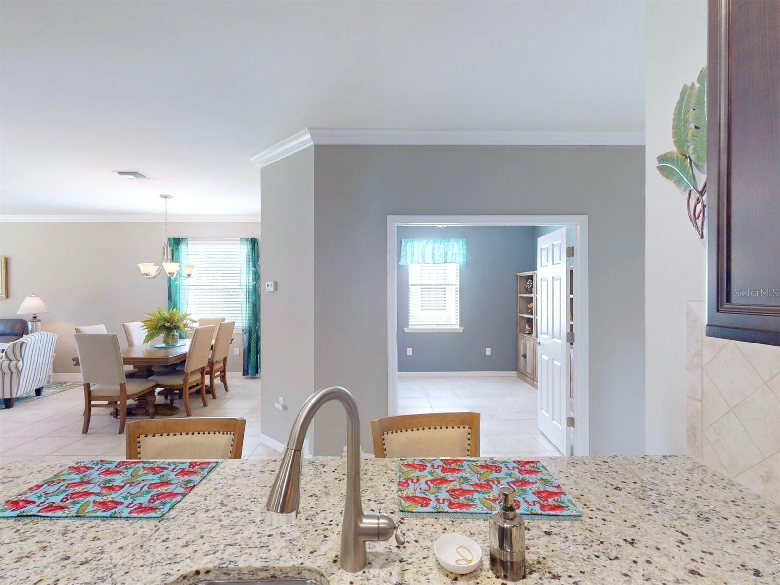 Image 18 of 98 For 2444 Daisy Drive