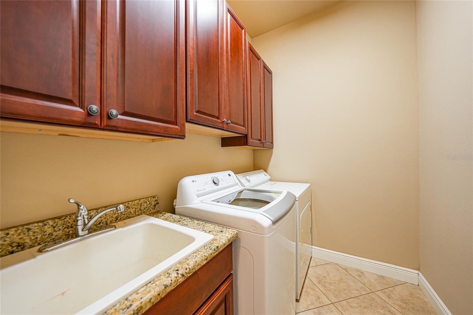 Image 37 of 70 For 24458 Rio Togas Road