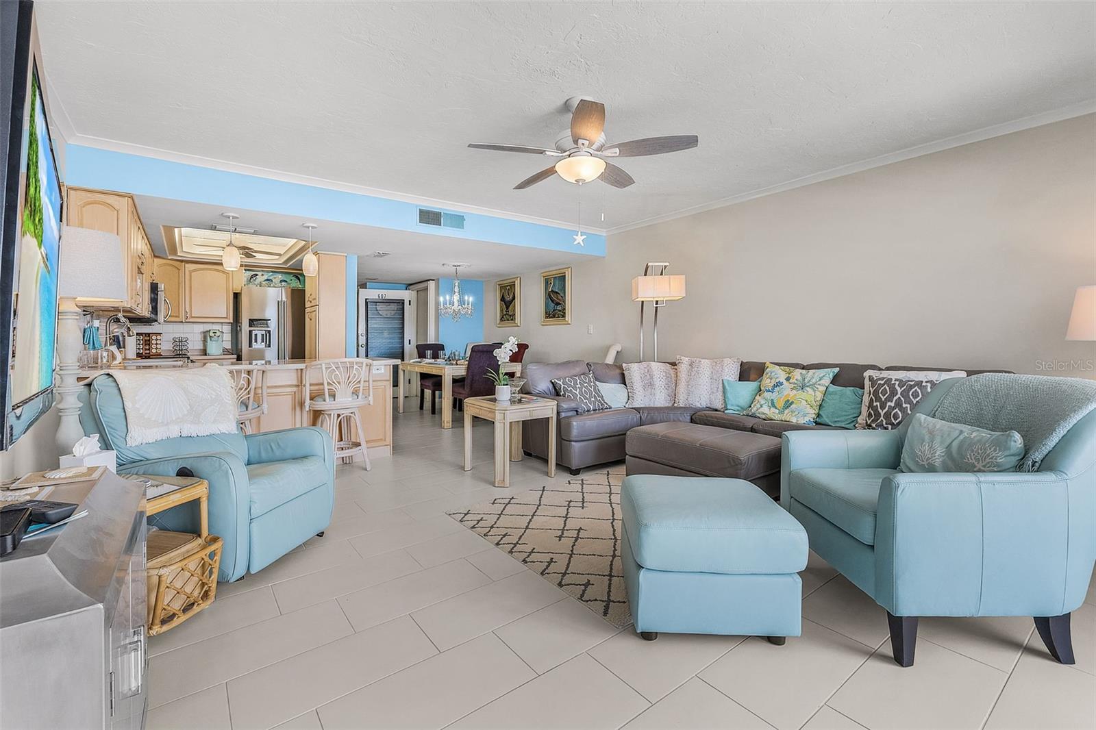 Image 12 of 43 For 2532 Estero Boulevard 607