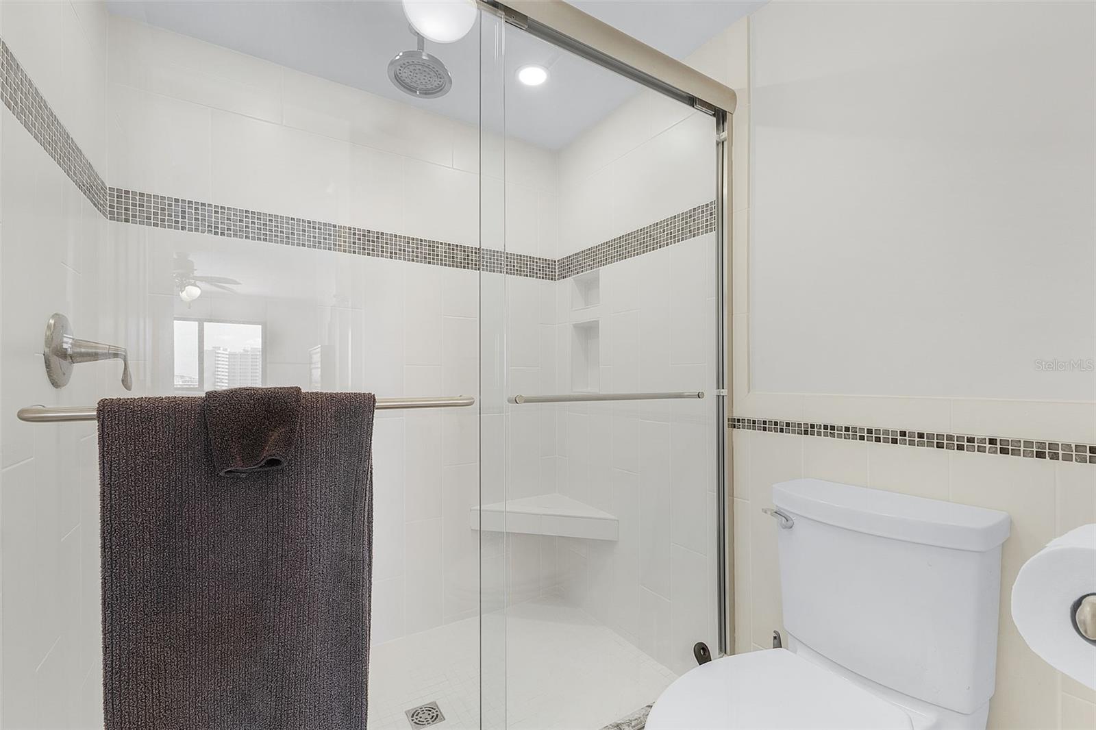 Image 18 of 43 For 2532 Estero Boulevard 607