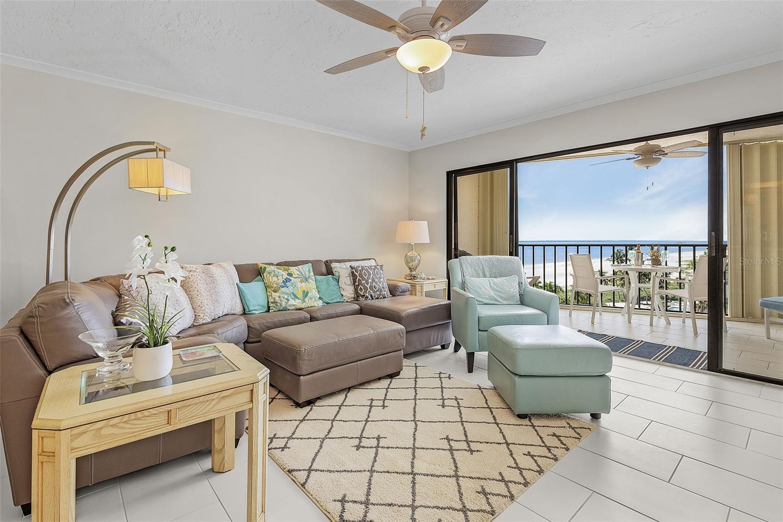 Image 26 of 43 For 2532 Estero Boulevard 607