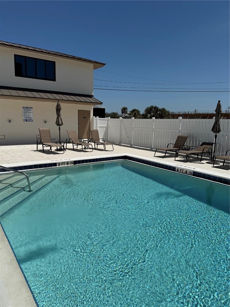 Image 39 of 43 For 2532 Estero Boulevard 607